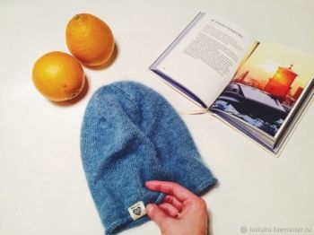 Как связать шапку-бини спицами из мохера