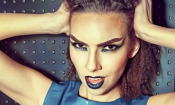 make-up в темно-синих оттенках